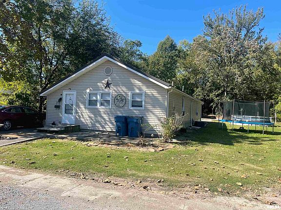 2nd image of 305 N Stotlar St