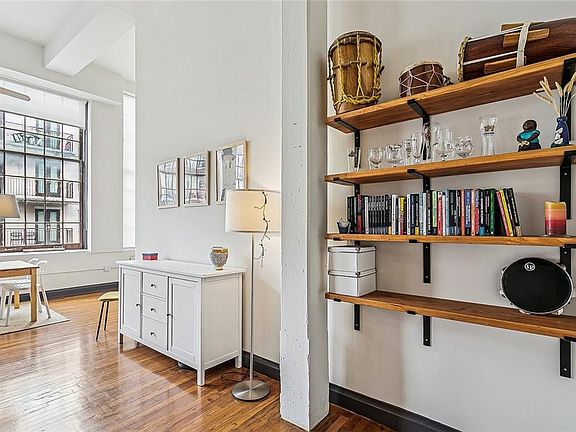 3rd image of 920 Poeyfarre St APT 209