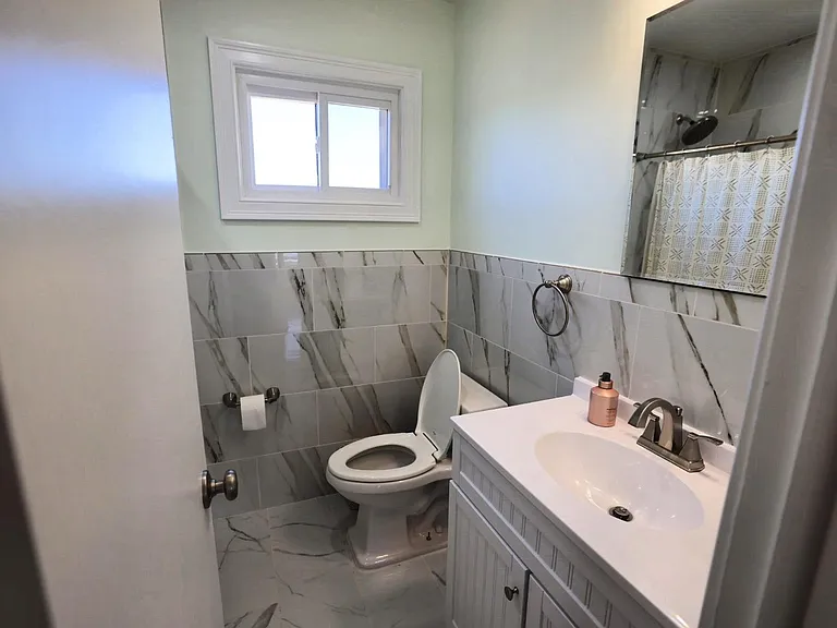 710 Arnold Pl #2 — Photo 9