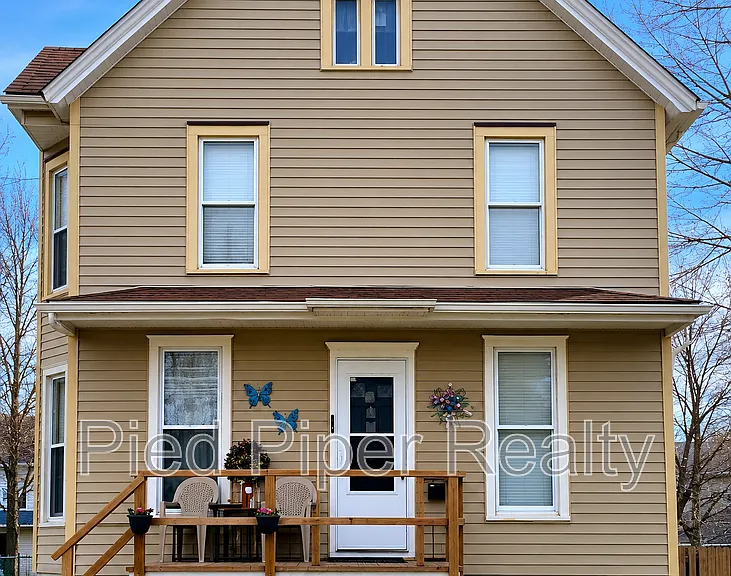512 1/2 W Cottonwood St — Photo 1
