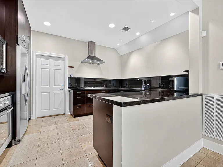 3027 Bissonnet St — Photo 16
