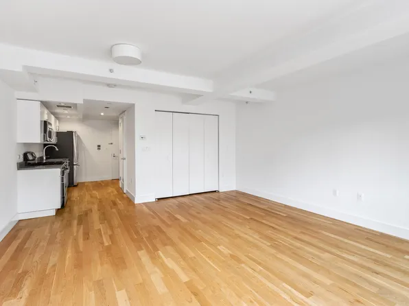 360 Smith Street image 1 of 13