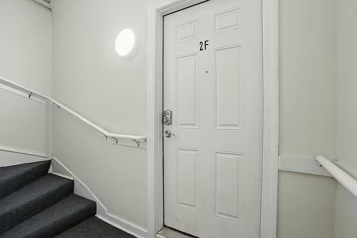 1st image of 2724 W Division St