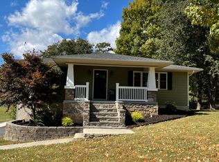 8521 W Crabtree Rd, Hixson, TN 37343