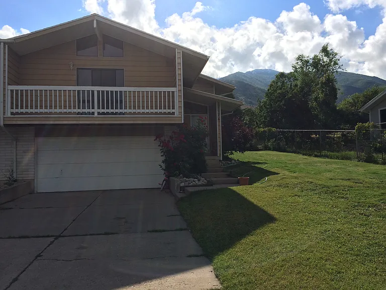 1176 N Compton Rd — Photo 2
