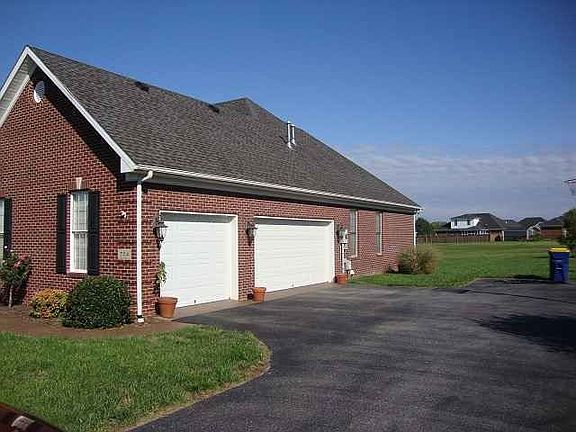 2nd image of 704 Summerlin Dr