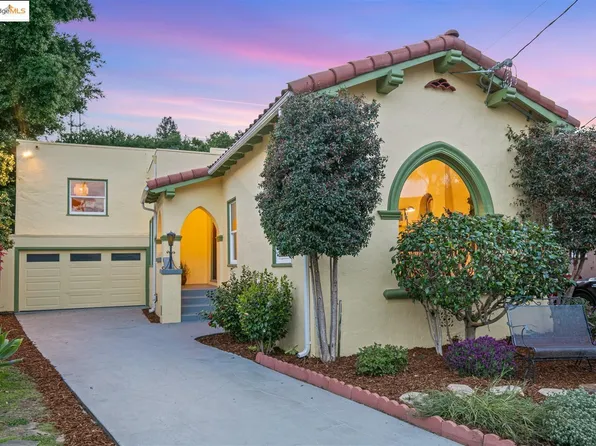 2493 Cordova St, Oakland, CA 94602