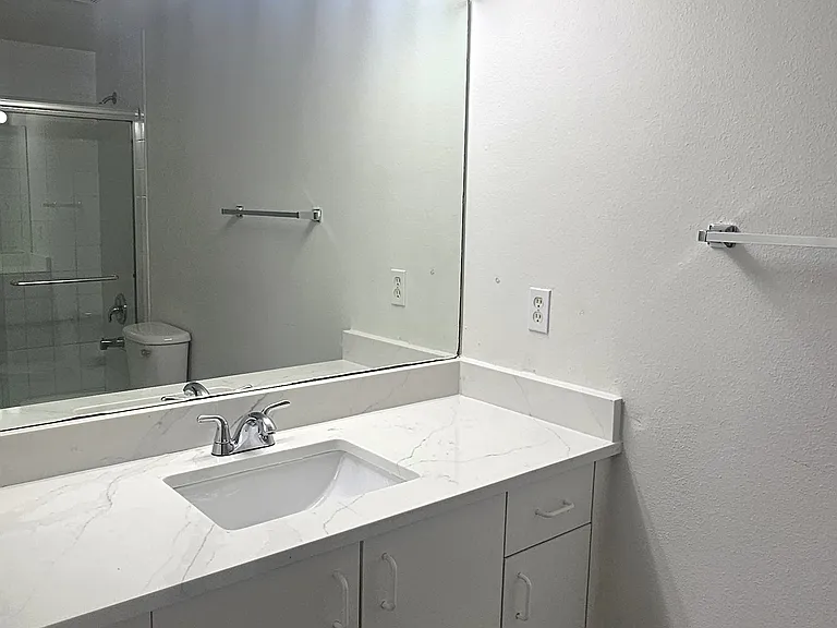 521 Villa Del Sol Cir #102 — Photo 9