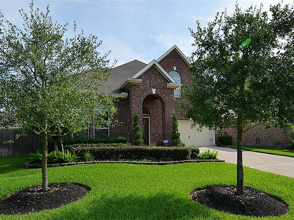 1st image of 17622 Lakes Of Pine Forest Dr