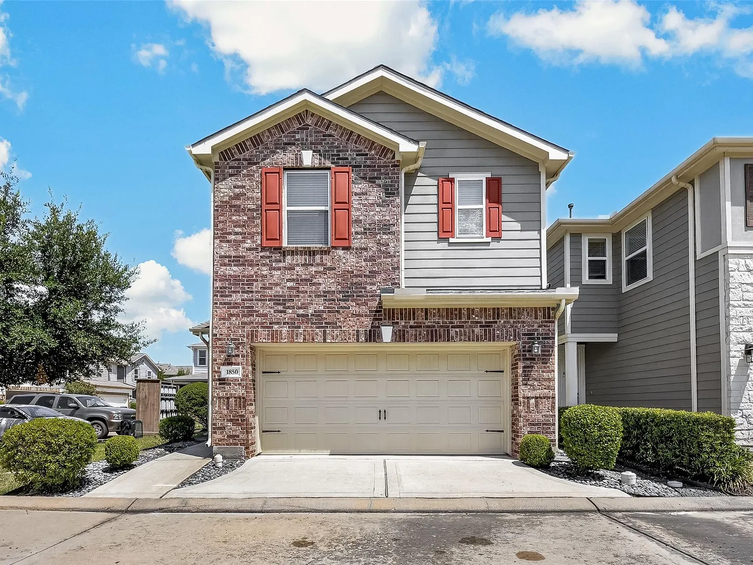 3 bed, 2.5 bath, 1743 sqft, $2,500 — Photo 1
