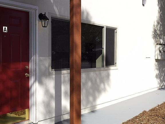 5th image of 1450 Palo Verde Ave
