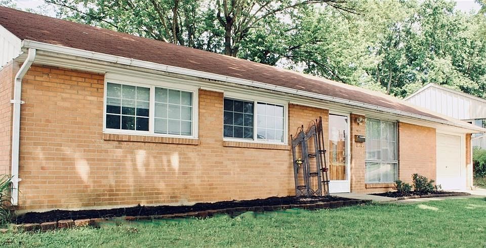 1st image of 429 Kristine Ln