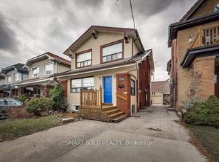 720 Coxwell Ave, Toronto, ON M4C 3C2
