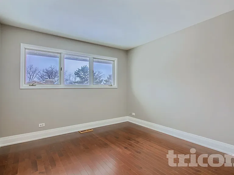 11059 Catherine Dr — Photo 11