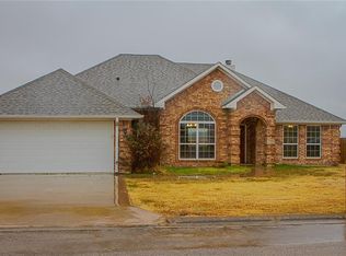 105 Frio St, Bells, TX 75414