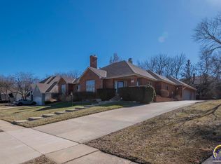 5745 SW Clarion Ln, Topeka, KS 66610
