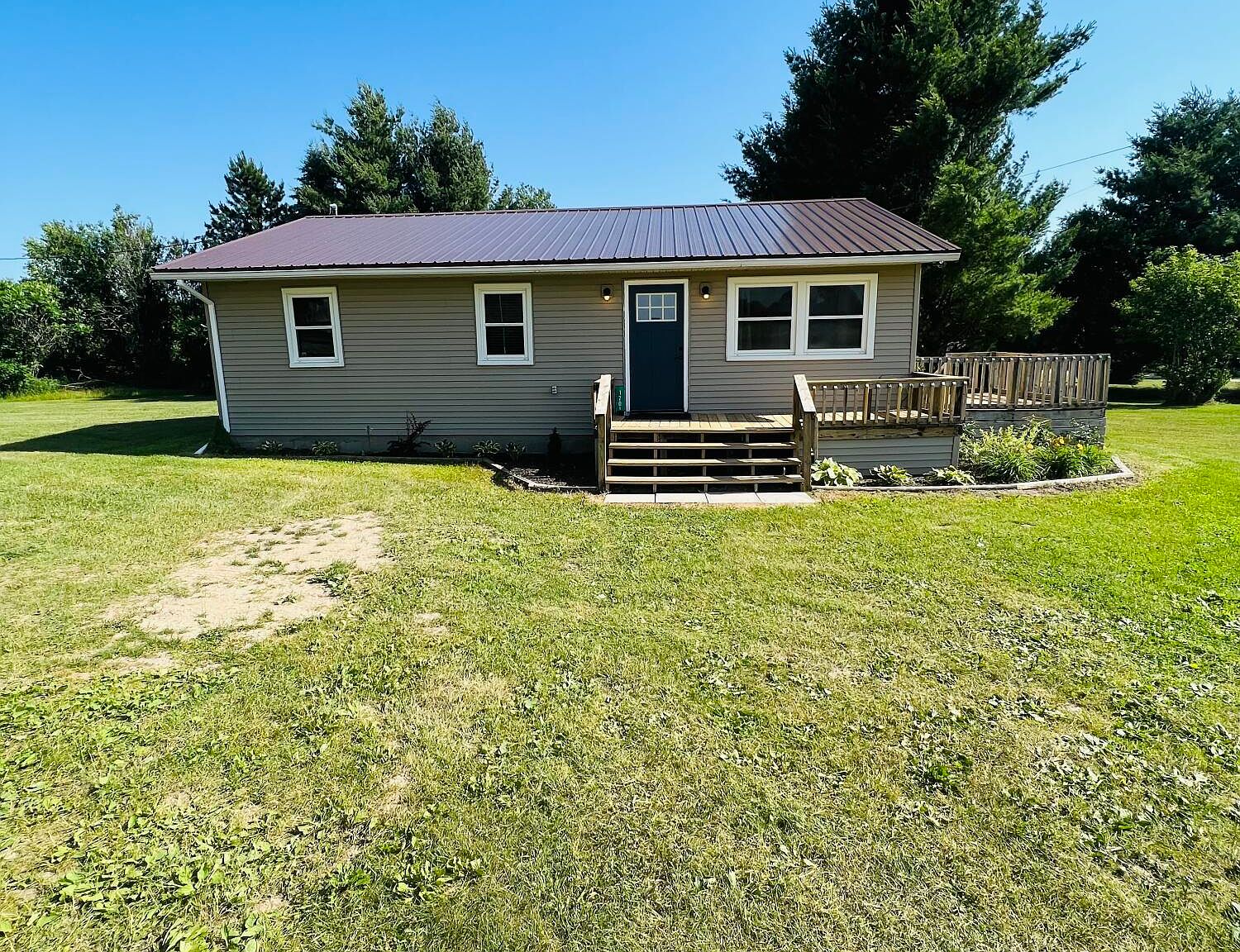1701 W North County Line Rd, Six Lakes, MI 48886 Zillow