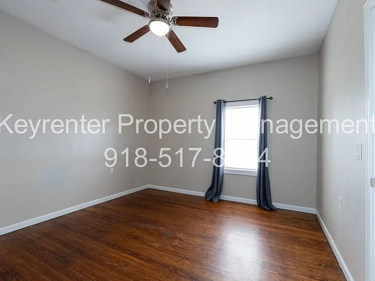 1607 N Lewis Pl — Photo 12
