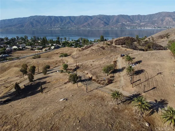 1 Hill Avenue, Lake Elsinore, CA 92530
