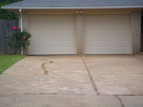 extra lg double car garage