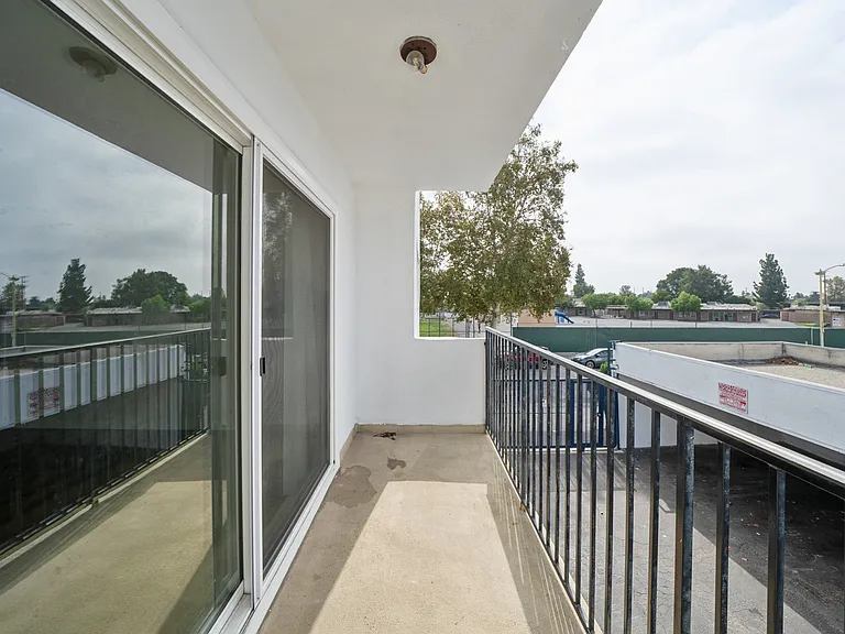 16900 Parthenia St #20 — Photo 24