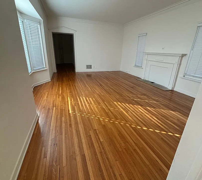 9904-9910 1/2 Durant Dr
