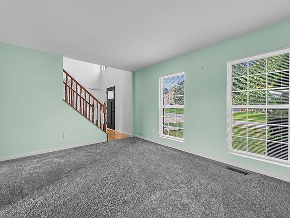 4th image of 9024 Georgian Ct