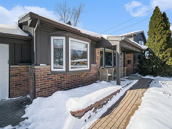 5th image of 2205 Runnymede Blvd