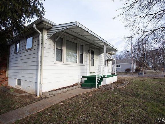 2nd image of 2152 Starling Airport Rd