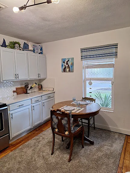 314 S Rhodes St — Photo 9