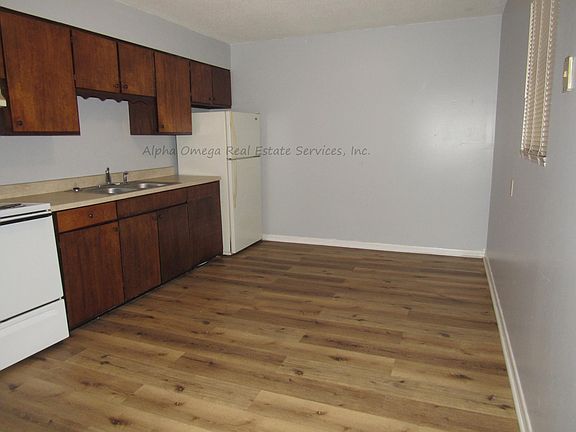 3rd image of 1140 Evelyn Dr #3