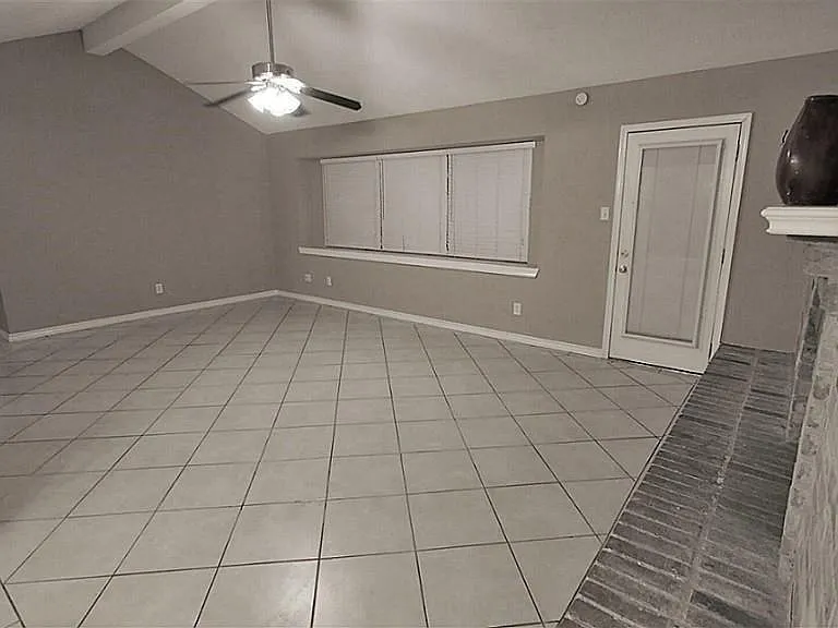 310 Gentilly Dr — Photo 8