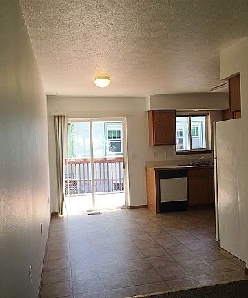 3rd image of 1816 E Dalton Ave