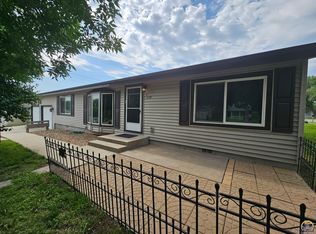 1129 Marshall Cir, Junction City, KS 66441
