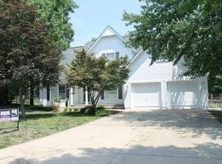 4051 SW Laharve Dr, Lees Summit, MO 64082