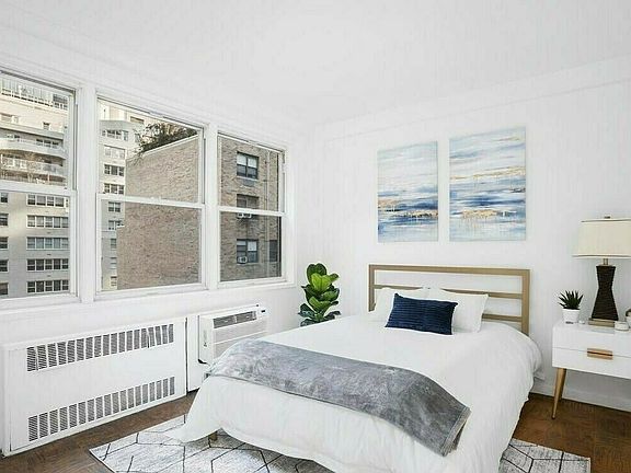4th image of 141 E 55th St APT 9H
