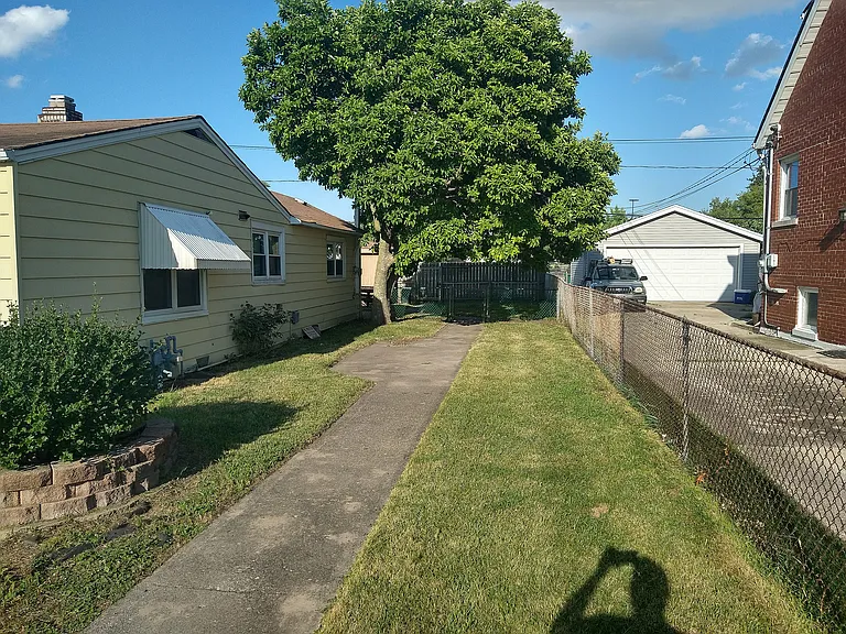 4915 S Lotus Ave — Photo 10