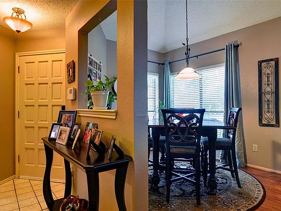 5th image of 2920 Menlo Park Ln