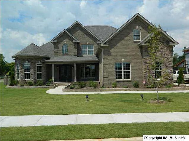 1st image of 220 Legendwood Dr