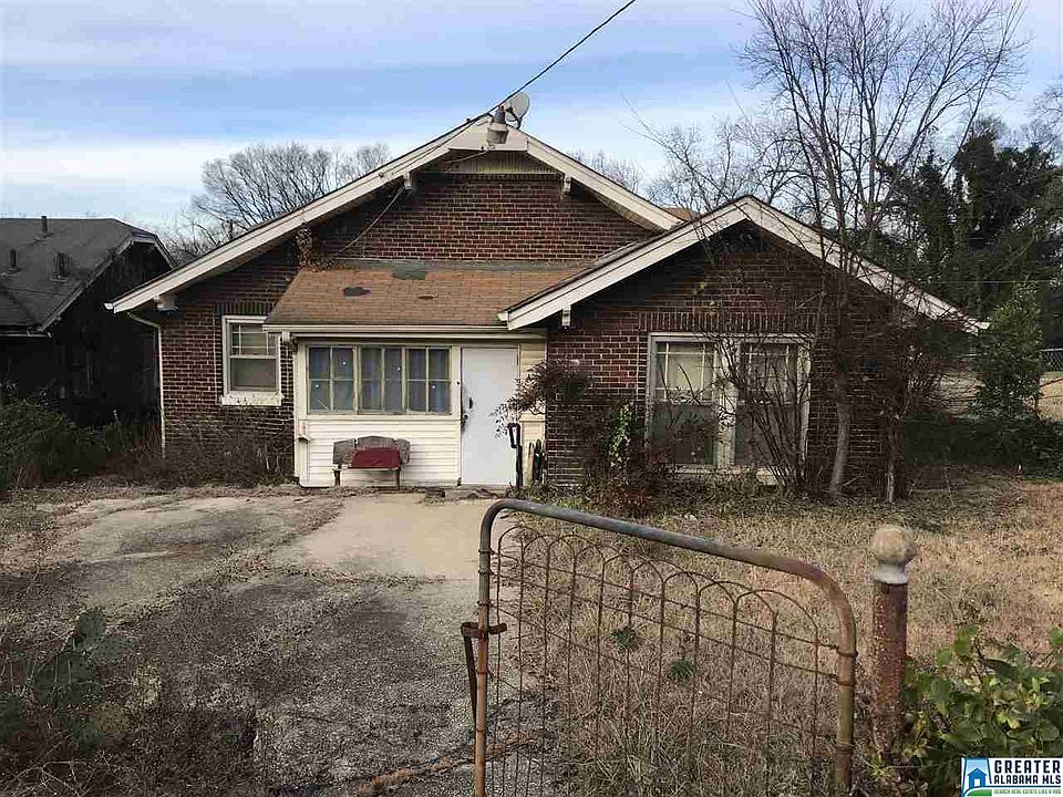 2nd image of 2629 17th St W