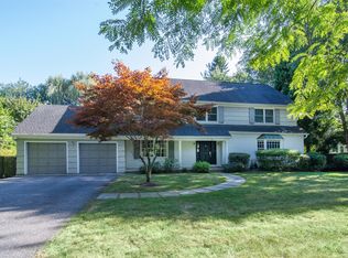 8 Hudson Rd E, Irvington, NY 10533