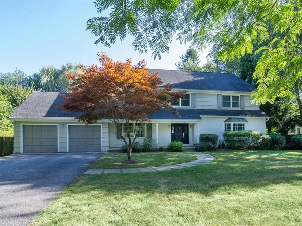 8 Hudson Road E, Irvington, NY 10533