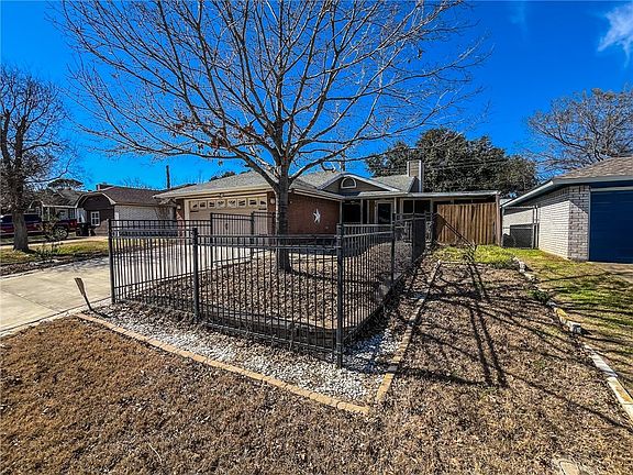 4th image of 2905 Fairchild Dr