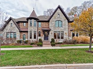 615 S Cedar Ave, Elmhurst, IL 60126