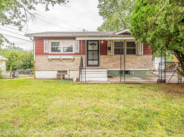 1409 W 14th St, Junction City, KS 66441