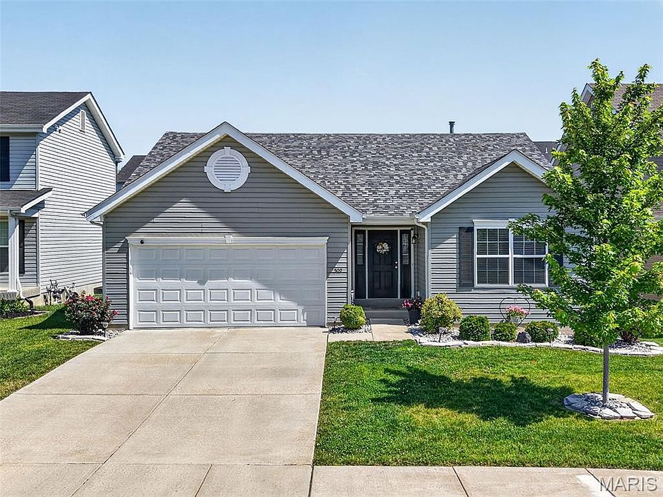 1st image of 509 Gaslite Dr
