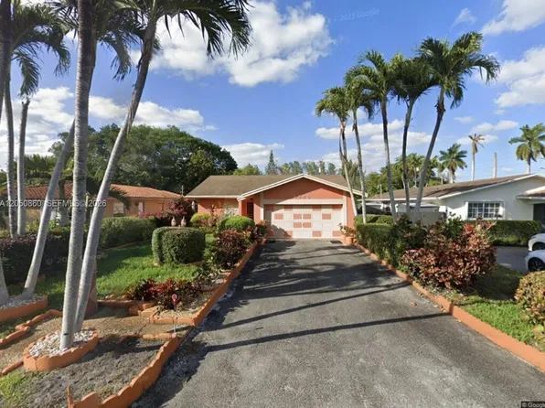 6225 SW 59th St, South Miami, FL 33143