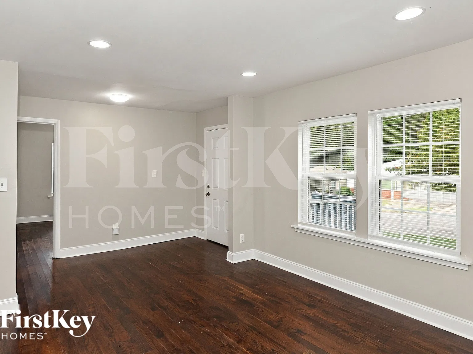3 bed, 1.5 bath, 1201 sqft, $1,915 — Photo 4
