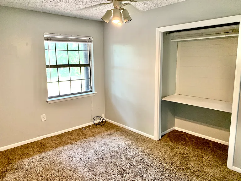 317 Somerset Dr — Photo 37