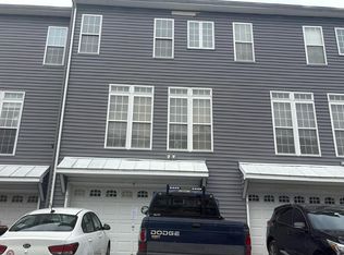 3 Swan Ct, Delanco, NJ 08075